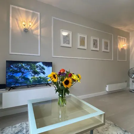 Stunning In Leeds- Financial District *