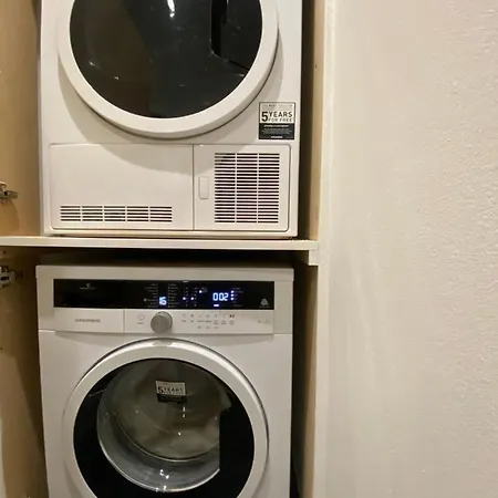 Stunning In Leeds- Financial District * Leeds (West Yorkshire)