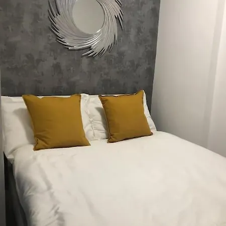 Stunning In Leeds- Financial District