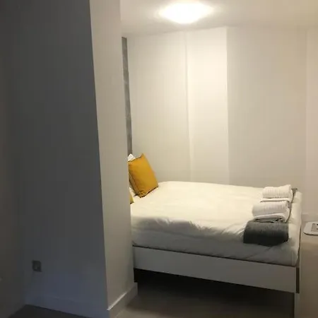 Stunning In Leeds- Financial District * Leeds (West Yorkshire)